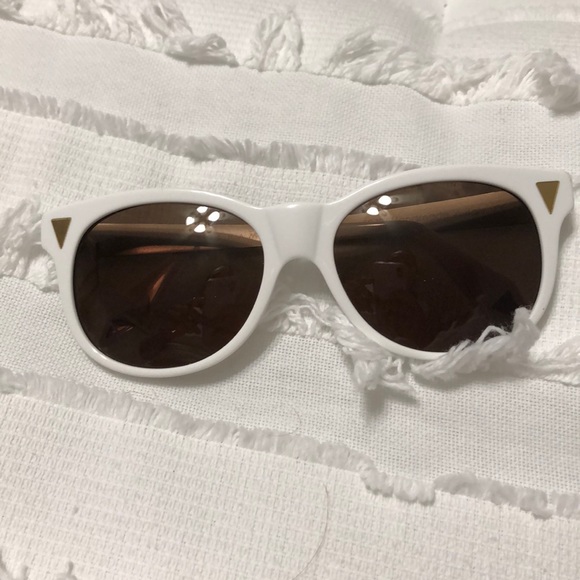 White sunglasses - Picture 1 of 7